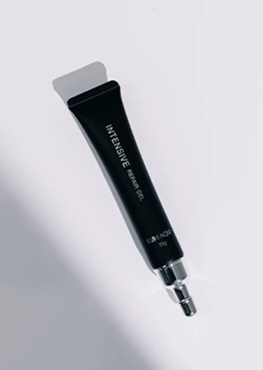 目元、口元のケアに着目した美容ポイントジェル